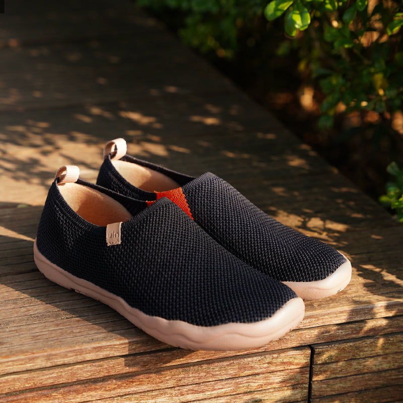 Dark Black Toledo I Women