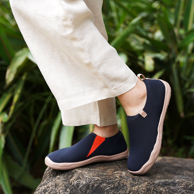 Dark Black Toledo I Women