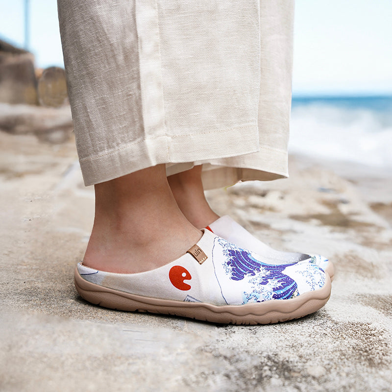 Great Wave off Kanagawa Malaga Women