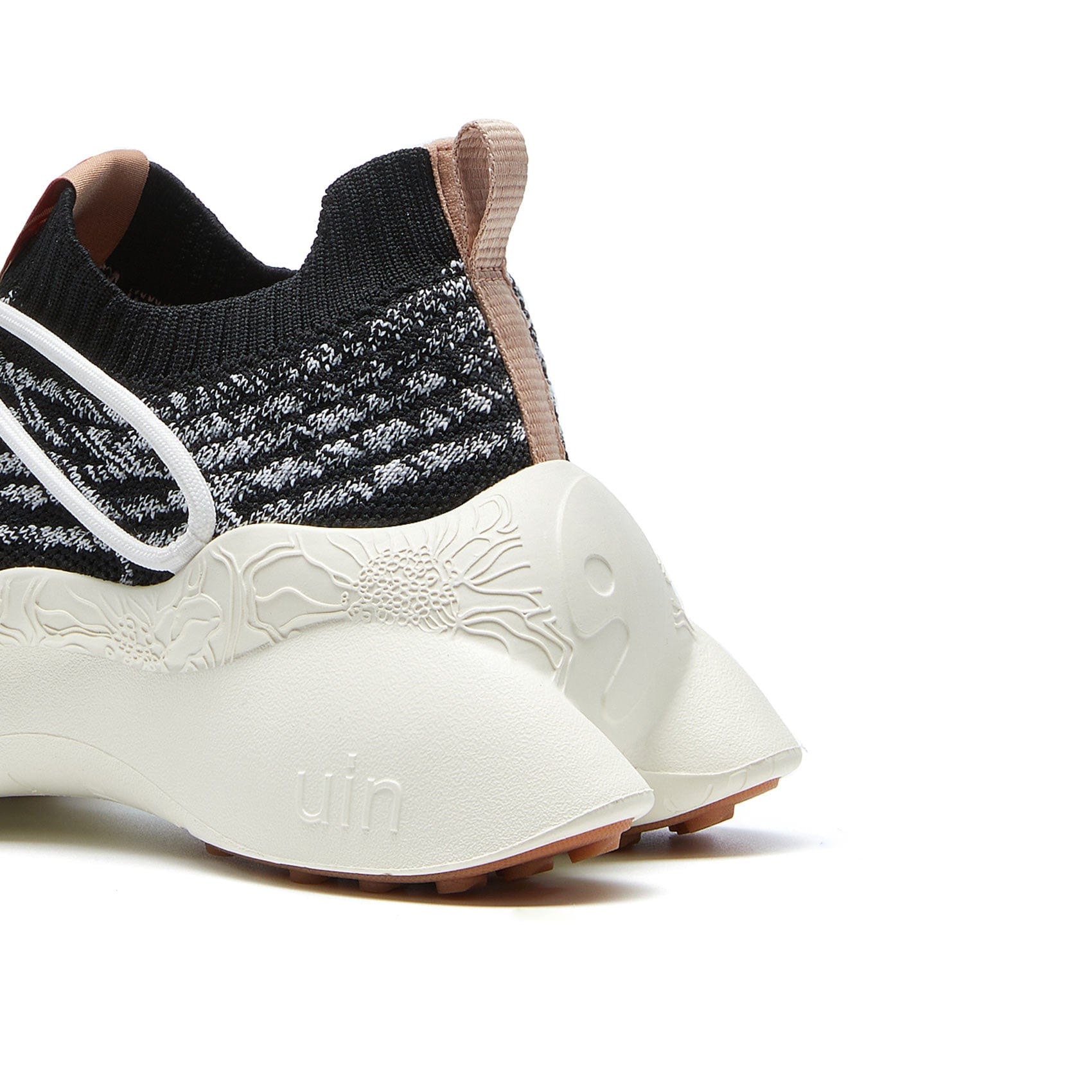 UIN Footwear Women Spider Web Lleida IV Women Canvas loafers