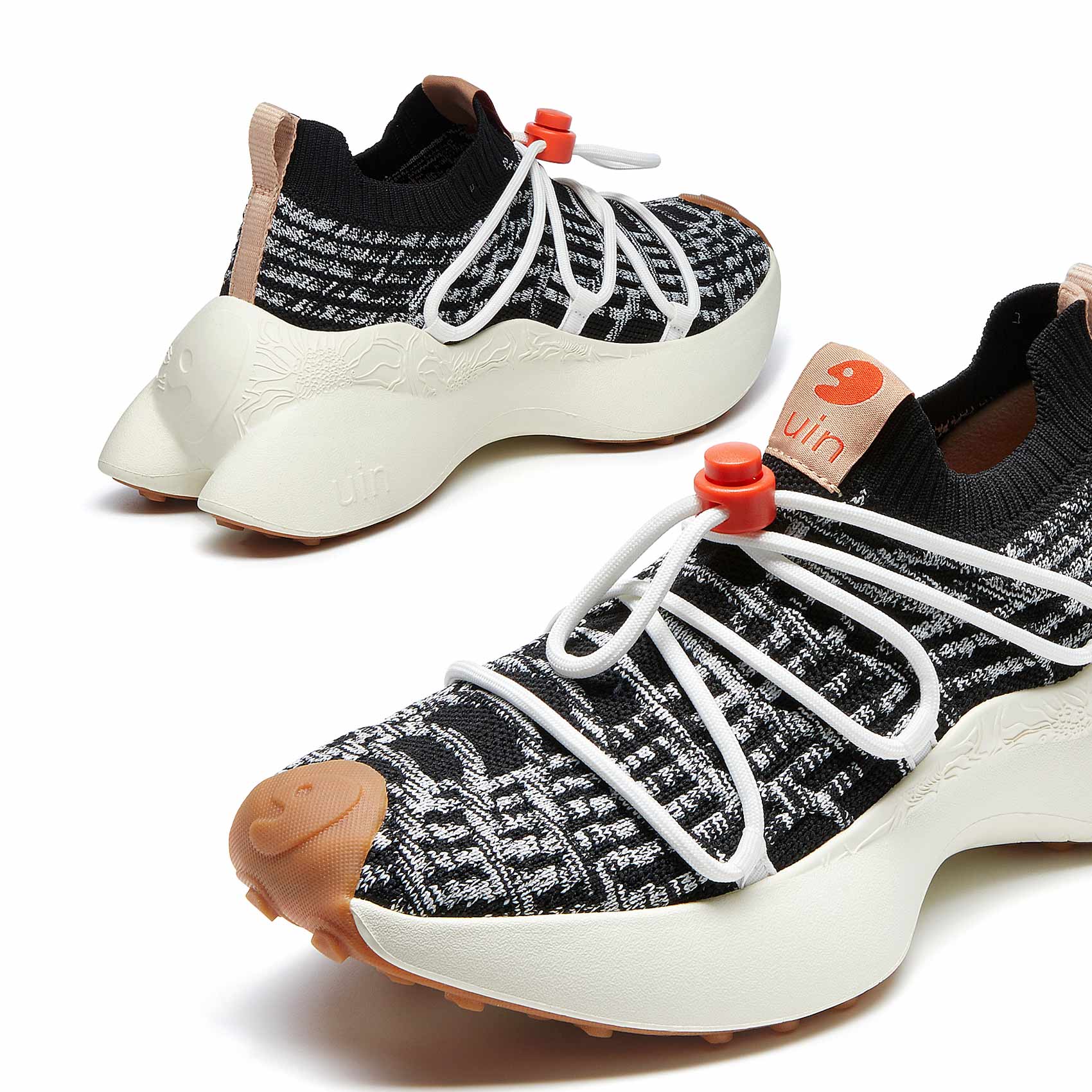 UIN Footwear Women Spider Web Lleida IV Women Canvas loafers