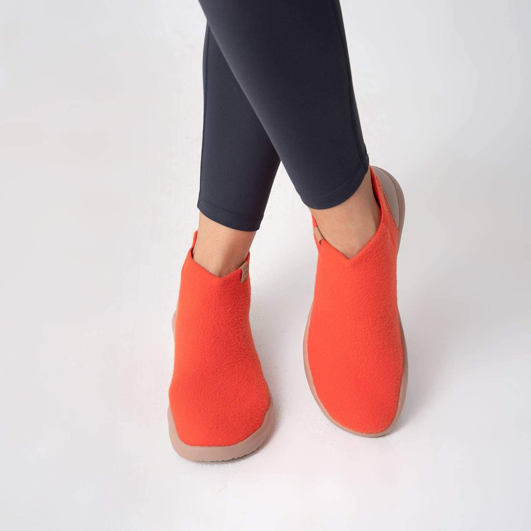 UIN Footwear Women Aruora Knitted Wool Granada Women Canvas loafers