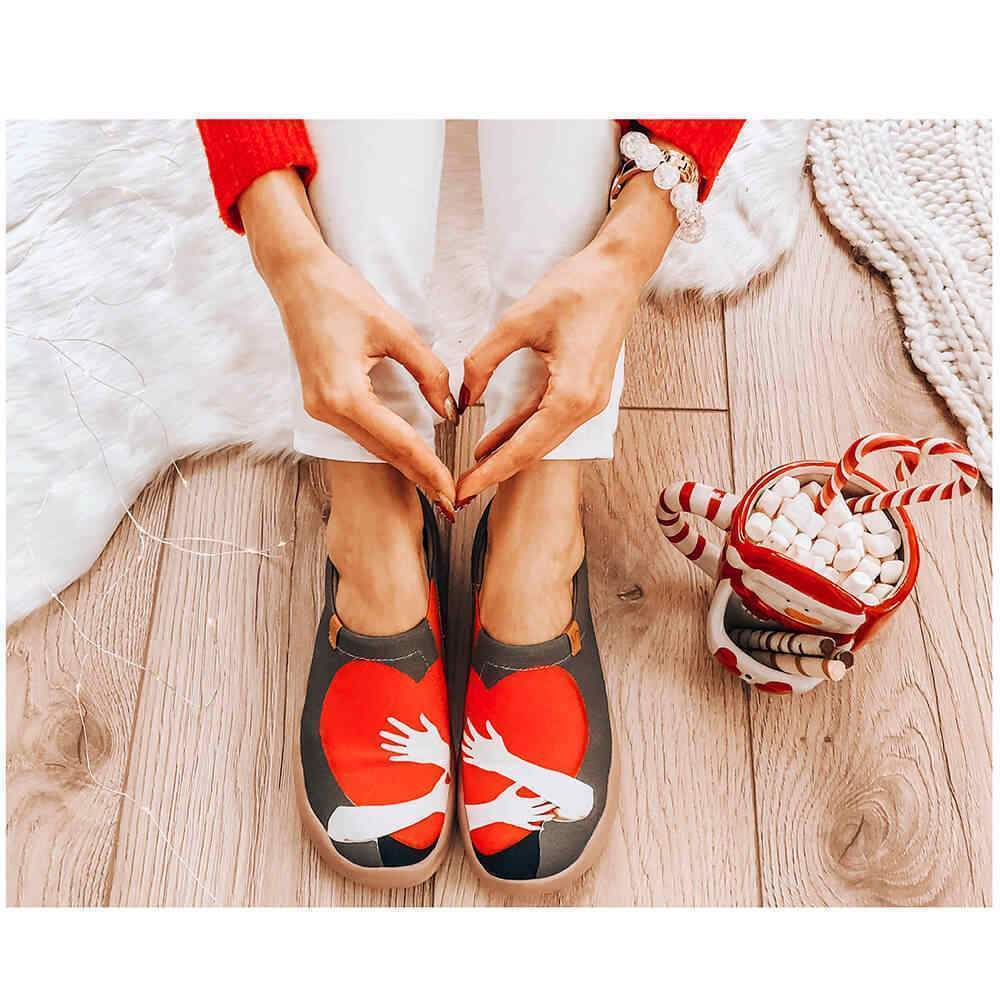 UIN Footwear Women -Warm Heart- Cute Women Loafers Travel Shoes Canvas loafers